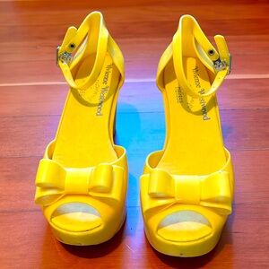 Vivienne Westwood Anglomania Melissa wedge sandal in bright yellow. Size 6.5